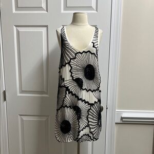 French Connection Black White sequins Floral Dress size 6 #346